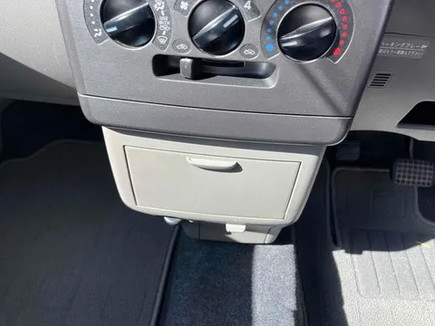 Toyota Pixis Space