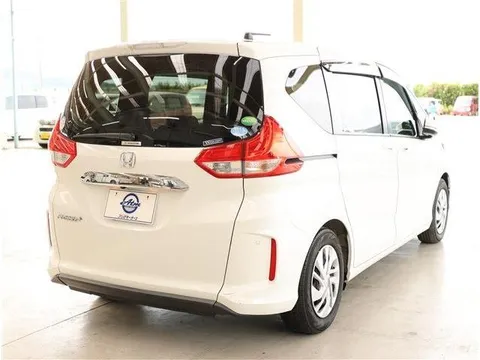 Honda Freed Plus