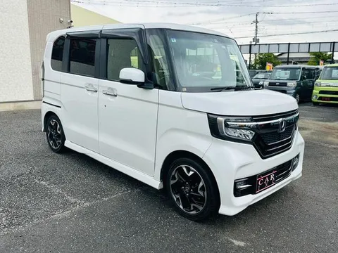 Honda N-BOX Custom