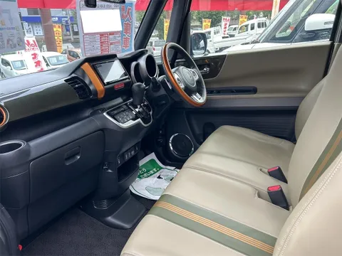 Honda N-BOX Slash