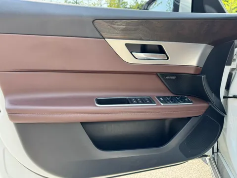 Jaguar XFL