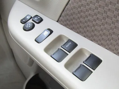 Mitsubishi Minicab Van