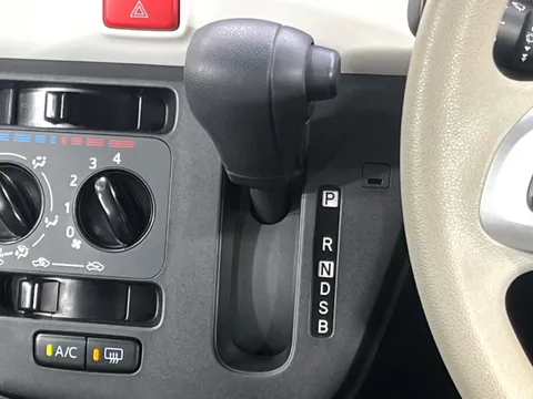 Daihatsu Mira Tocot