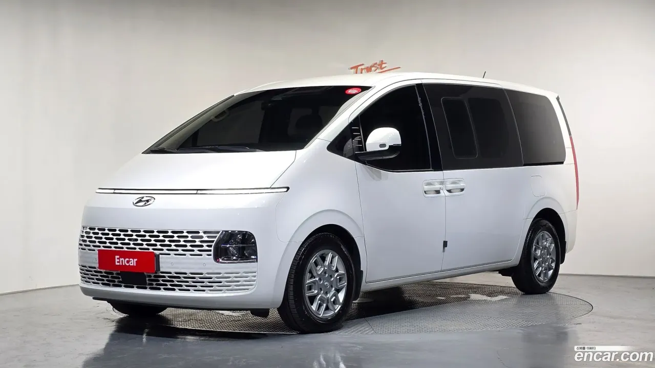 Hyundai Staria