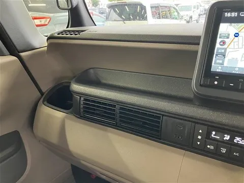 Honda N-BOX Joy
