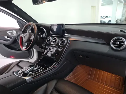 Mercedes-Benz Mercedes-Benz GLC