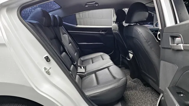 Hyundai Elantra (Avante)