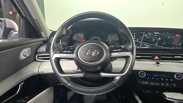 Hyundai Elantra (Avante)