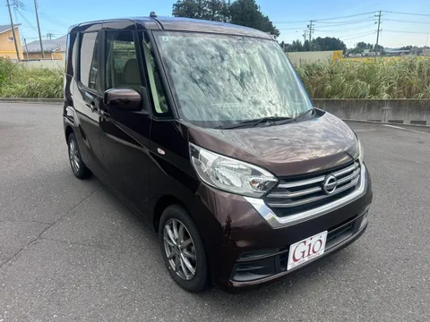 Nissan Dayz Roox