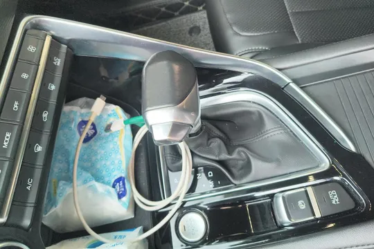 Dongfeng AX7