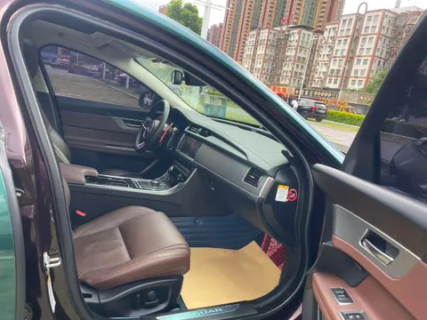 Jaguar XFL