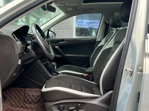 Volkswagen Tiguan L