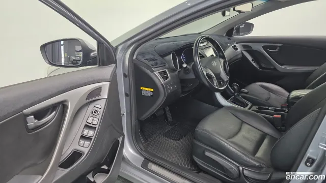 Hyundai Elantra (Avante)