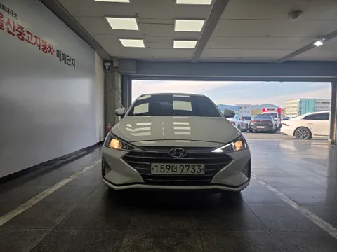 Hyundai Elantra (Avante)