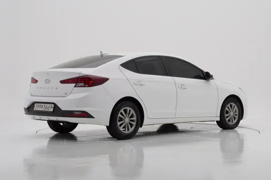 Hyundai Elantra (Avante)