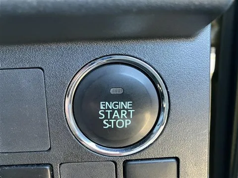 Toyota Pixis Mega