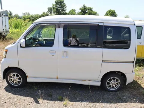 Daihatsu Atrai Wagon