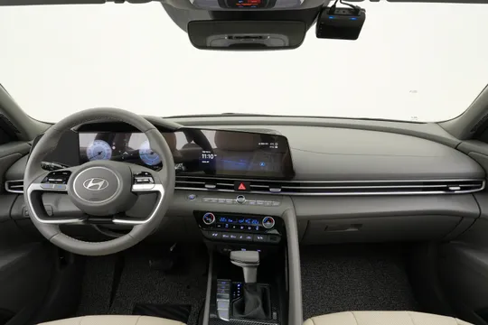Hyundai Elantra (Avante)