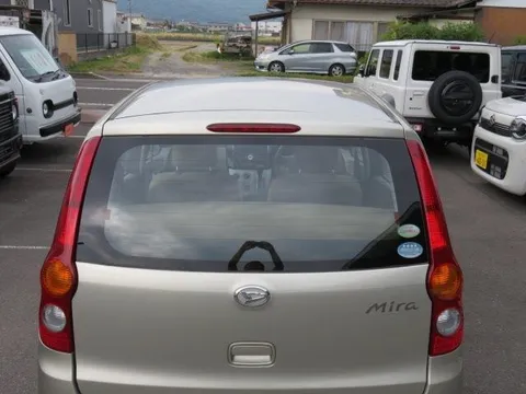 Daihatsu Mira