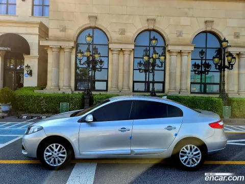 Renault SM3