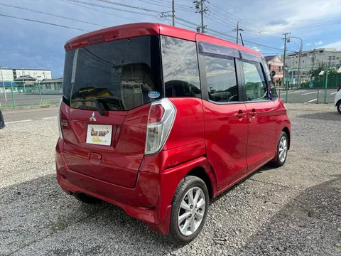 Mitsubishi eK Space