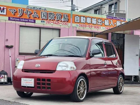 Daihatsu Esse