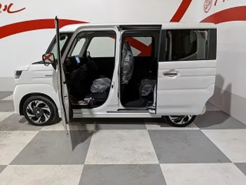 Suzuki Spacia Custom