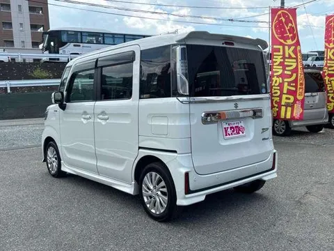 Suzuki Spacia Custom