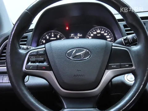 Hyundai Elantra (Avante)
