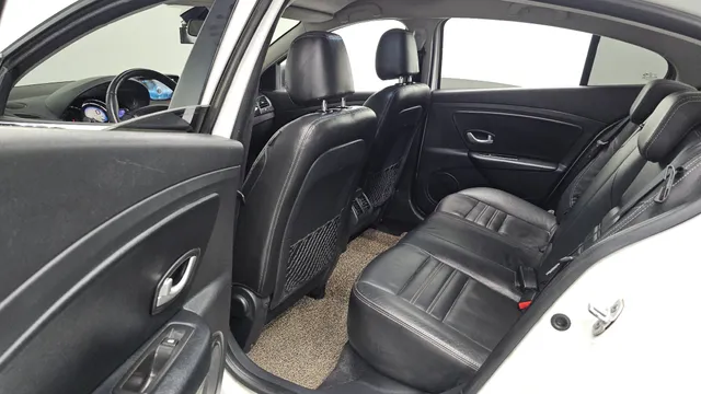 Renault SM3