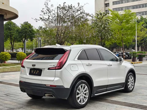 Cadillac XT4