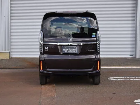 Honda N-BOX Custom