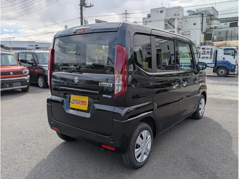 Suzuki Spacia