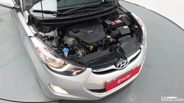 Hyundai Elantra (Avante)