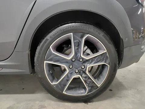 Lynk & Co 02