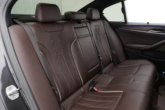 BMW BMW