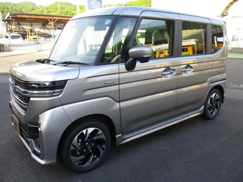 Suzuki Spacia Custom