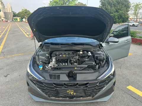 Hyundai Elantra (Avante)