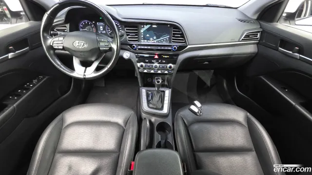 Hyundai Elantra (Avante)