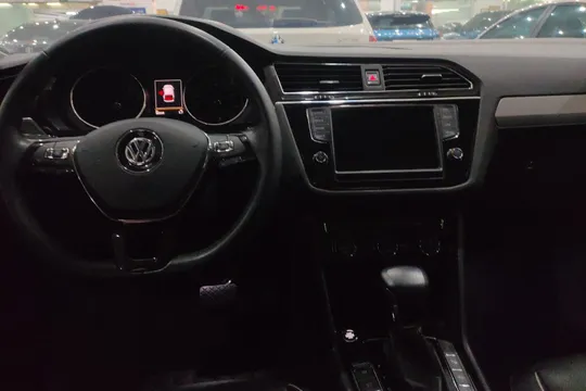 Volkswagen Tiguan L