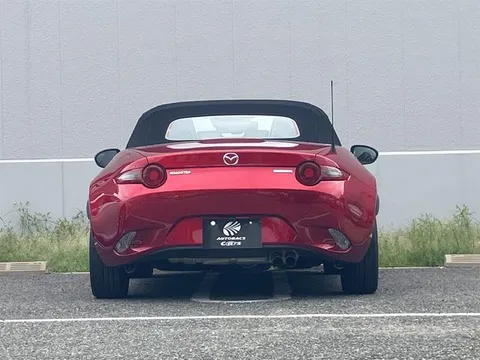 Mazda MX-5 (Roadster)