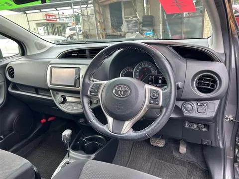 Toyota Yaris (Vitz)