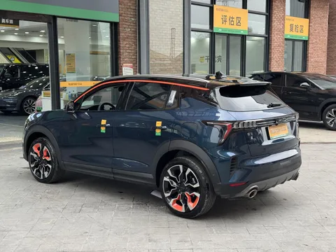 Lynk & Co Lynk & Co 06