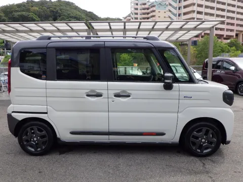 Suzuki Spacia Gear