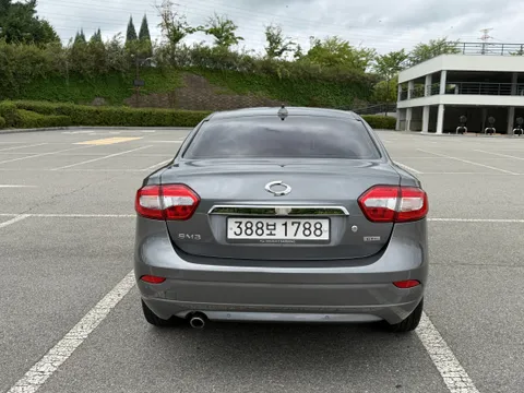 Renault SM3