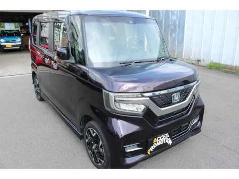 Honda N-BOX Custom