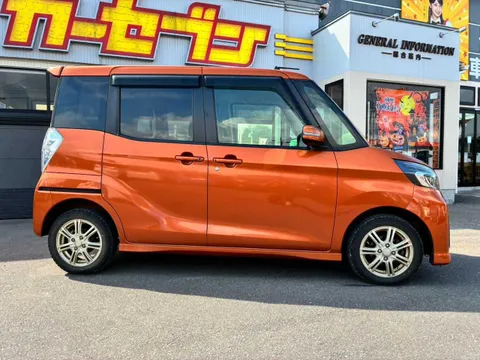Nissan Dayz Roox