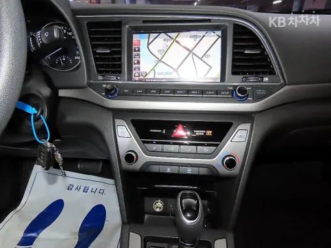 Hyundai Elantra (Avante)