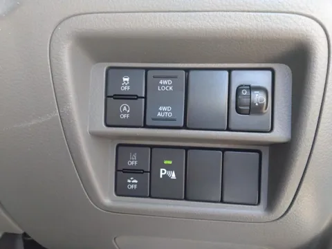 Nissan Clipper Van