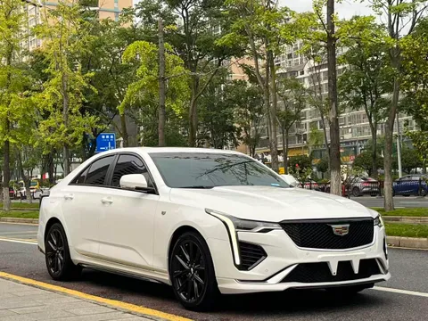 Cadillac CT4
